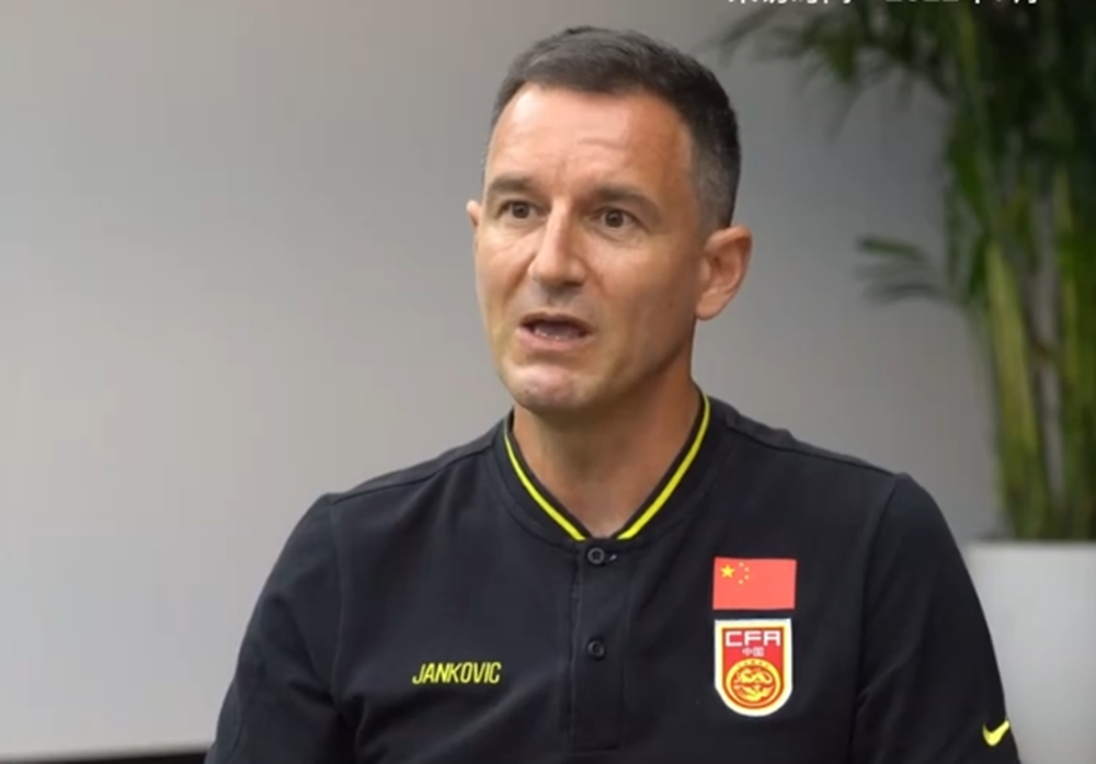 包含上海队主教练要求球员全力以赴，为胜利奋斗的词条