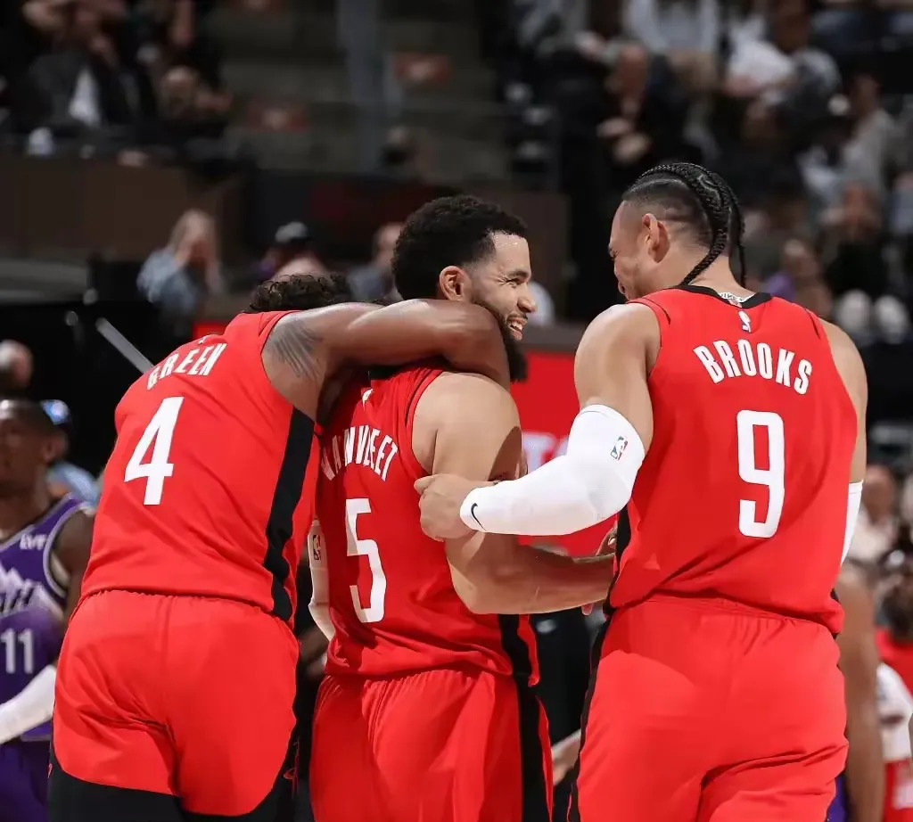 火箭凭借团队合作，主场轻松击败对手，迎来连胜的简单介绍