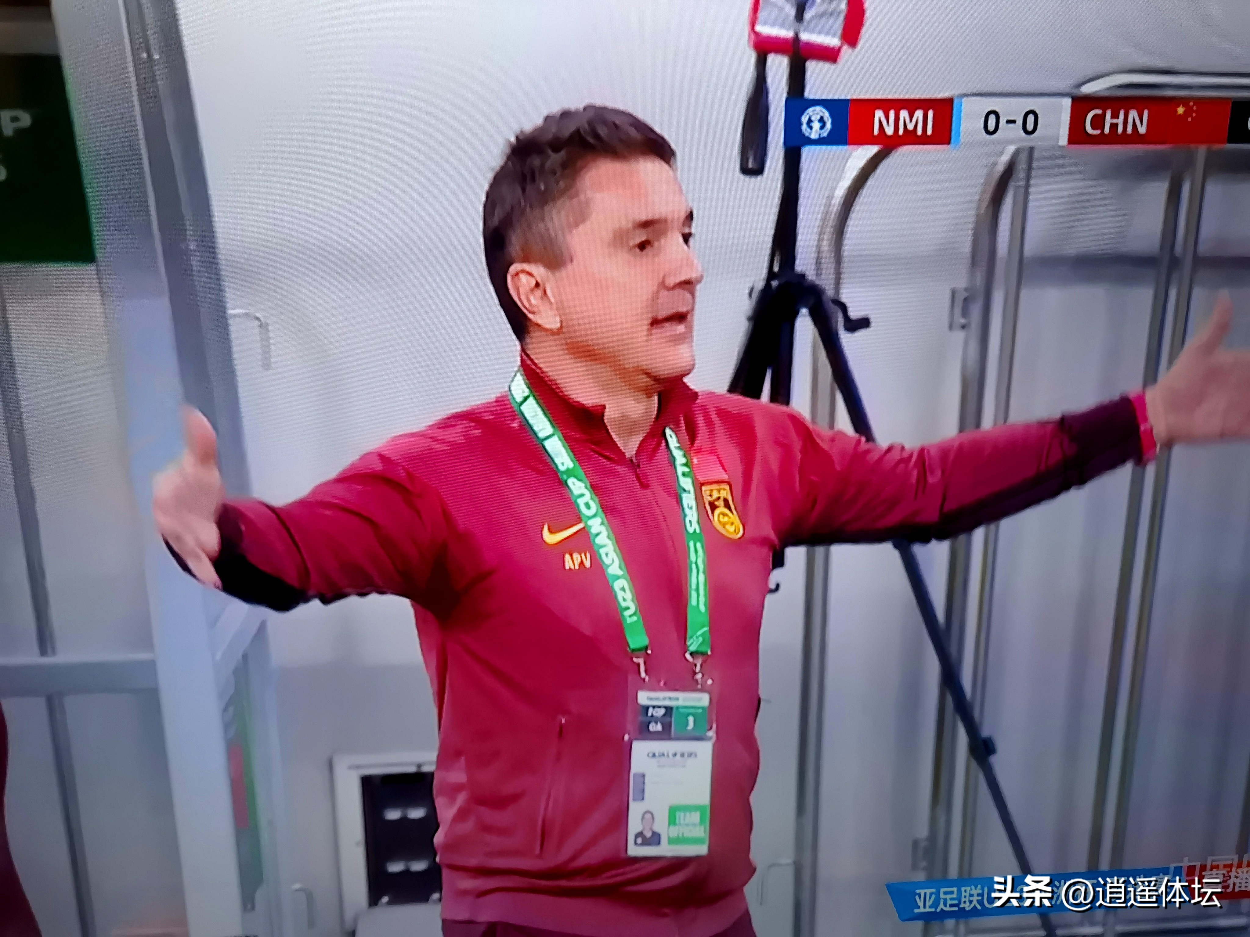 西班牙主裁判因判罚争议引发热议的简单介绍