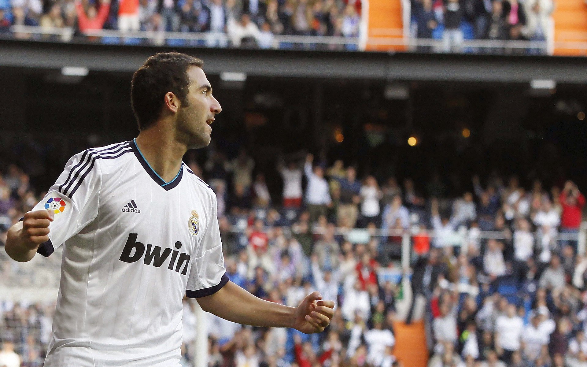 孙兴慜的领袖光芒，苏格兰对阵乌克兰，一场定义亚洲足球高度的胜利