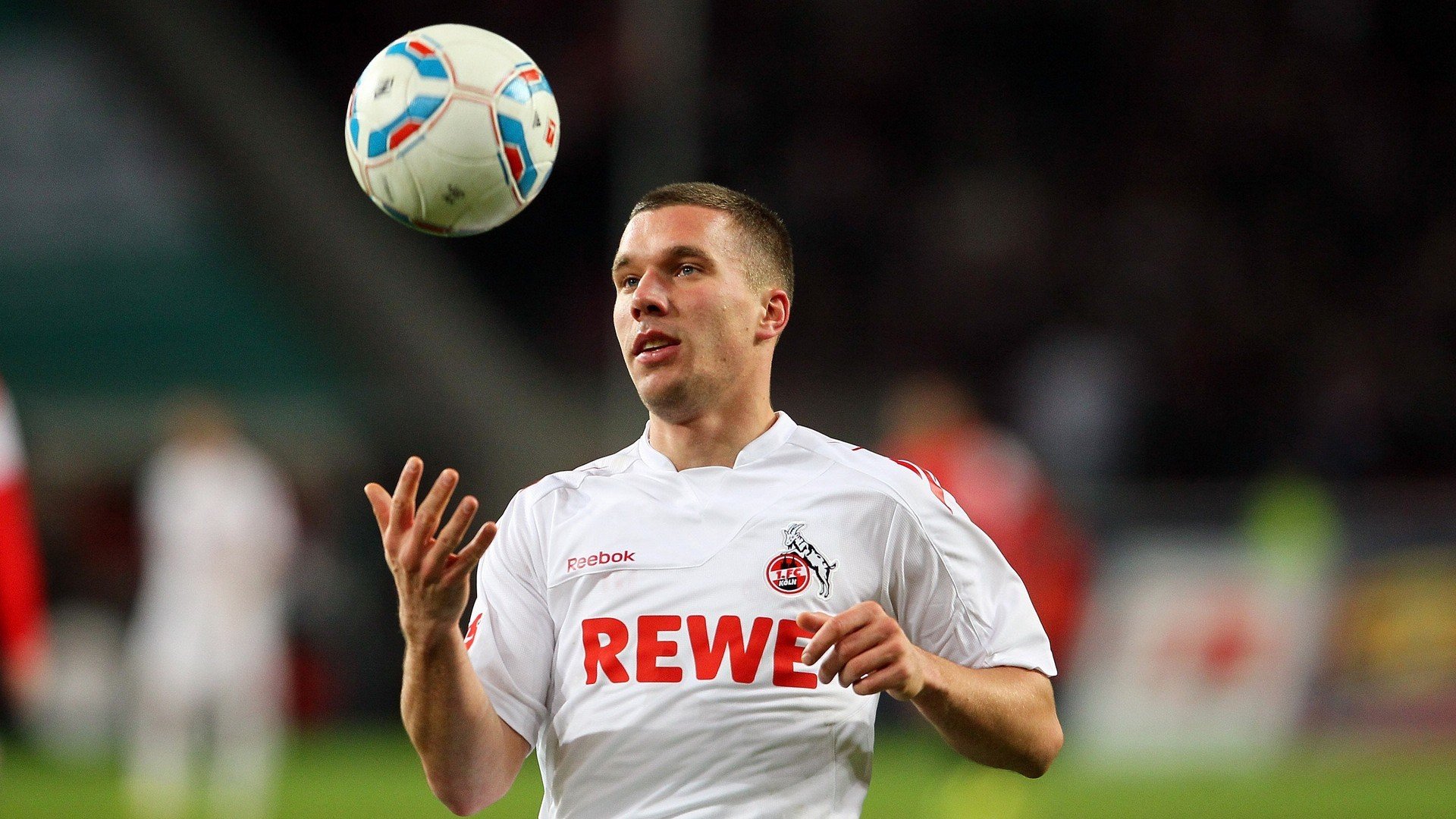 东瀛武士破坚冰，国球骁将定乾坤—体育精神的双重奏