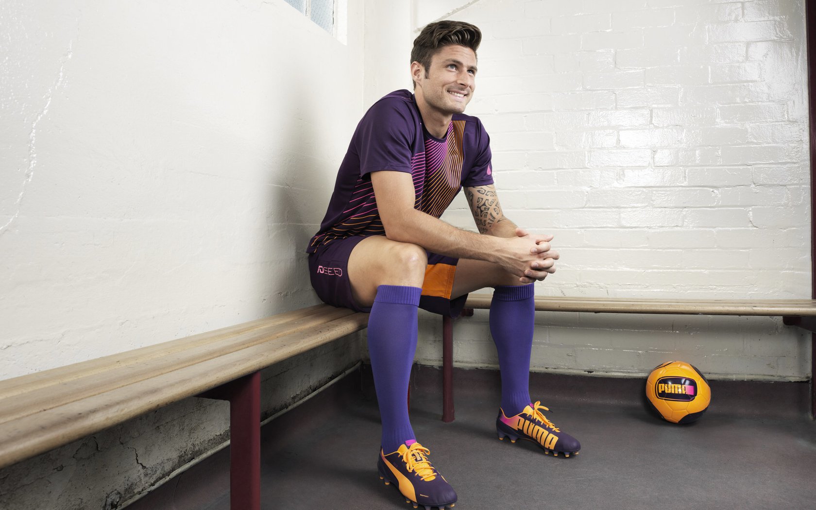 足球场上的翻盘与刷新，从德国逆转乌克兰到佩德里的纪录之夜